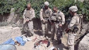 US Marines Urinent sur Talibans morts